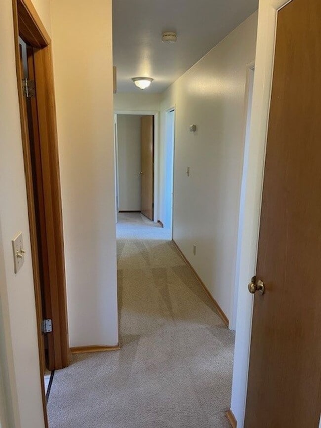 Building Photo - Edmonds View Home