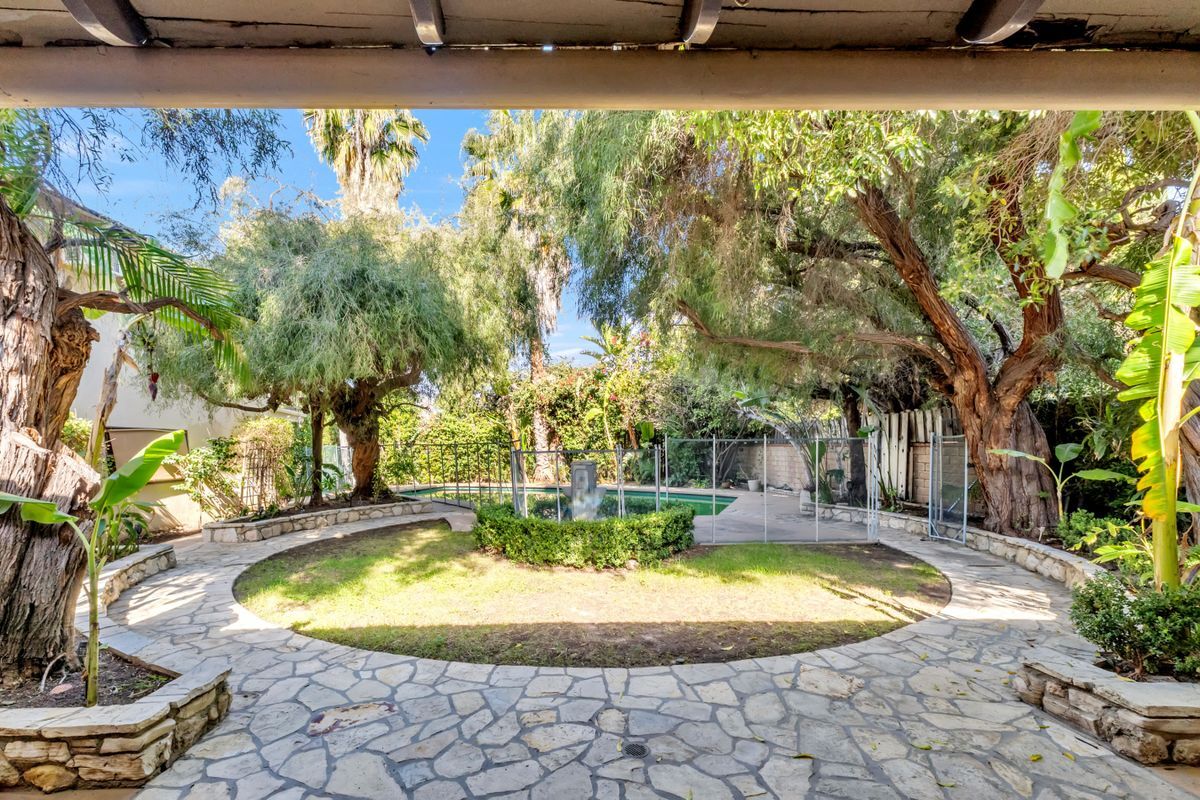 Building Photo - 16553 Hartsook St