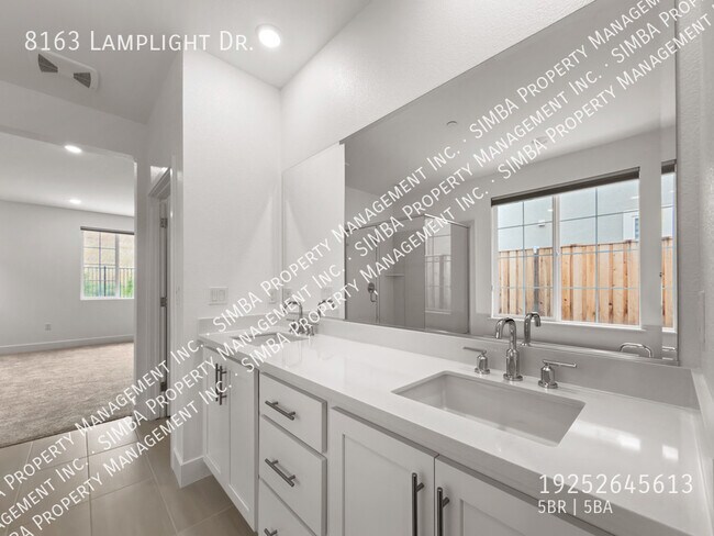 Building Photo - 8163 Lamplight Dr