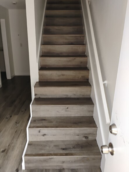 Building Photo - 5939-5943 San Pedro St