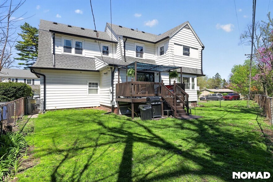 Building Photo - 1607 Watova Rd