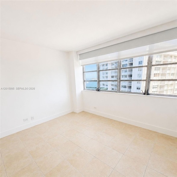 Building Photo - 1408 Brickell Bay Dr
