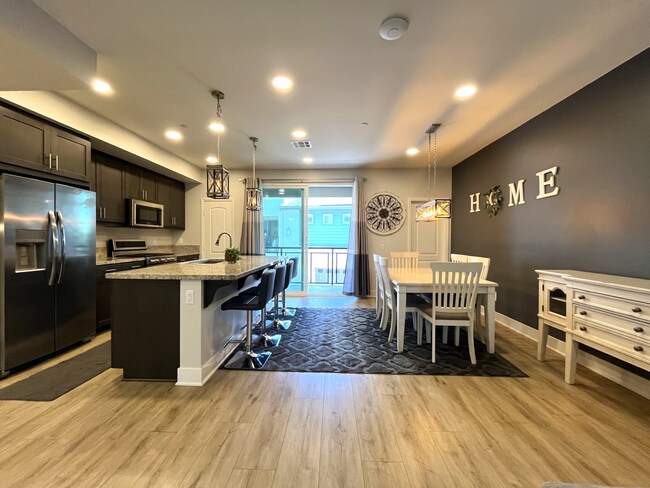 Building Photo - 3 bed, 2.5 bath located in Rancho Cucamonga!