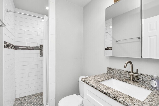 Building Photo - 5435 Pardee St