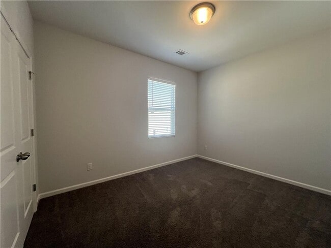 Building Photo - 2520 Whistler Wy NE