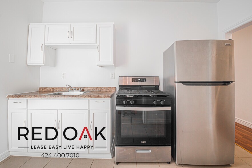 Building Photo - 406 N Bixel St