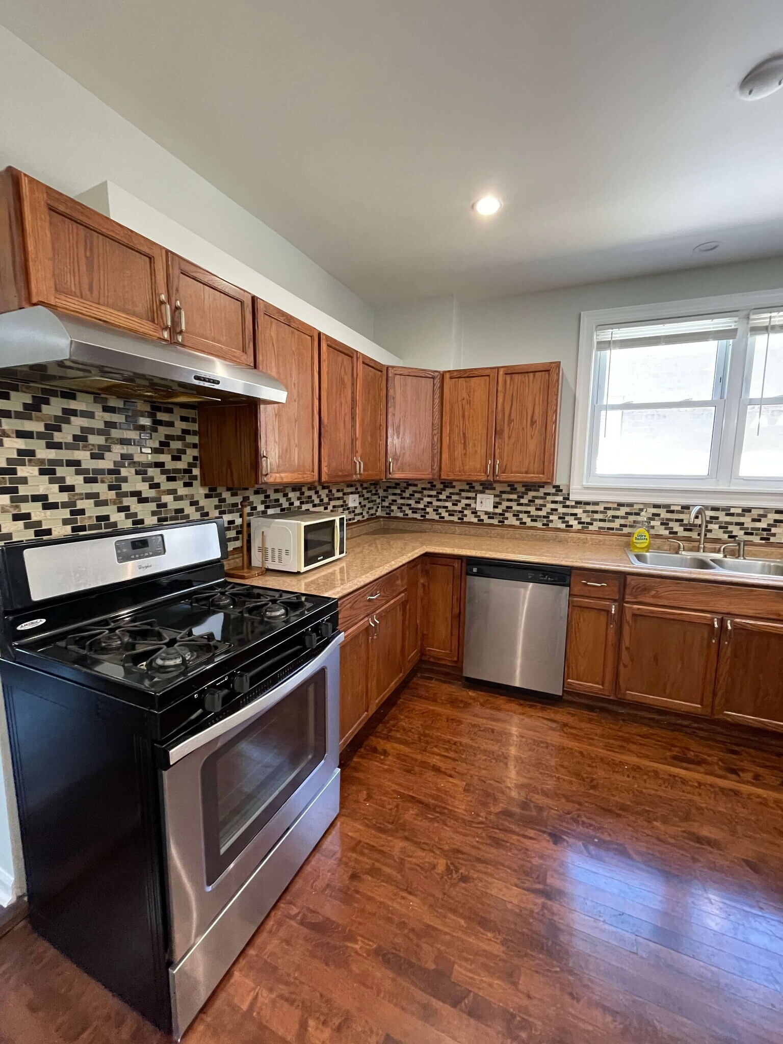 Building Photo - 7659 W Sunset Dr