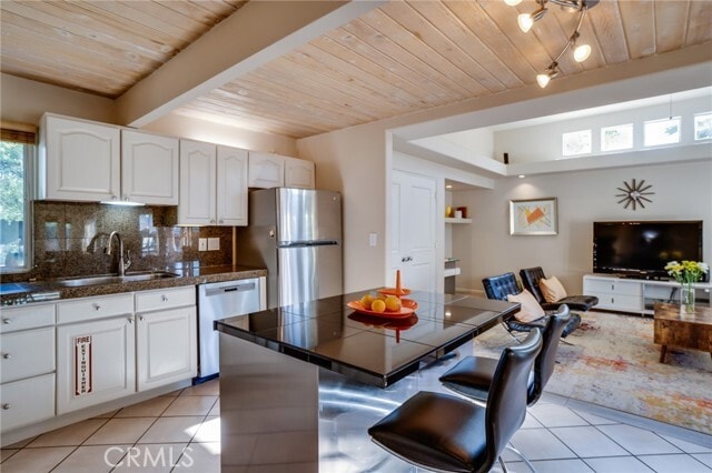 Building Photo - 576 E Desert Holly Cir