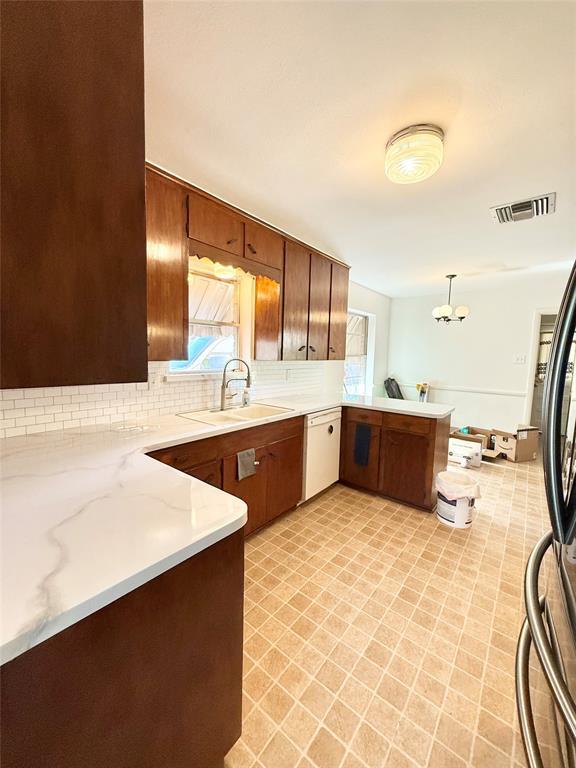 Building Photo - 5546 Beechnut St