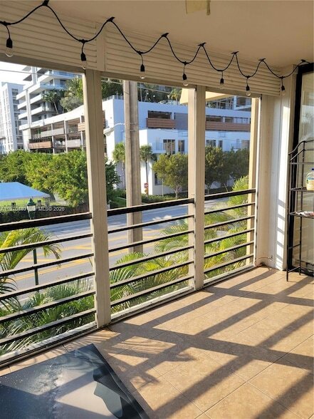 Building Photo - 20381 NE 30th Ave