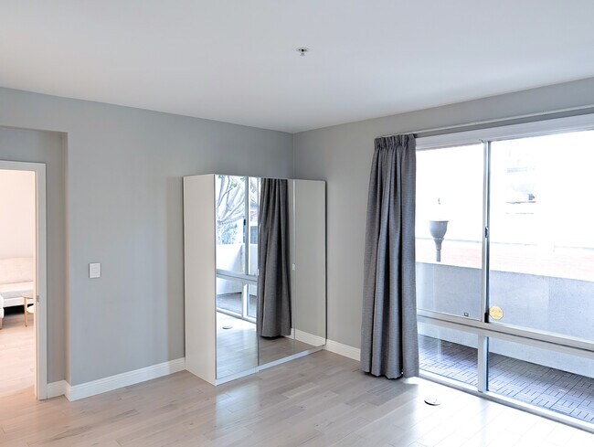 Building Photo - 111 S De Lacey Ave