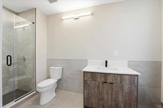 Building Photo - 3516 John F. Kennedy Blvd