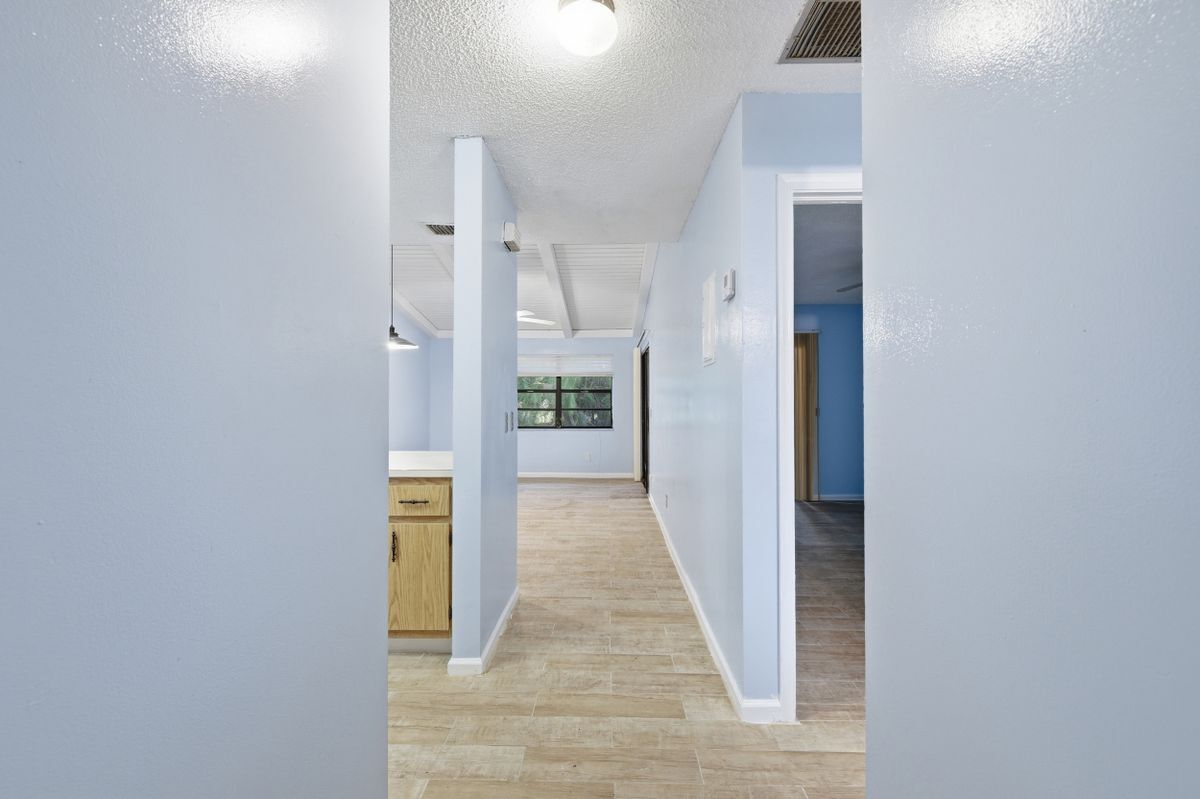 Building Photo - 506 Glenwood Dr