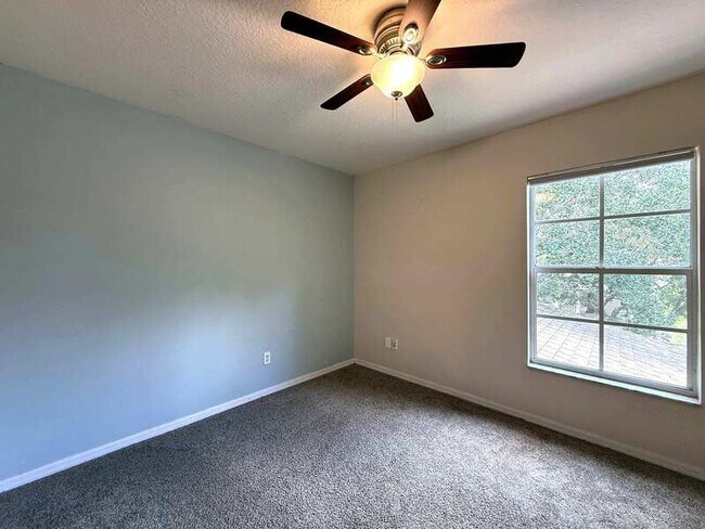 Building Photo - 16221 Bridgewalk Dr