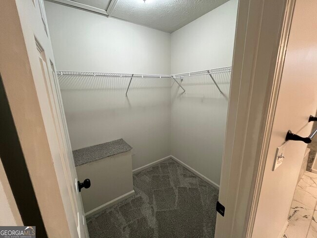 Building Photo - 507 Lakeshore Dr