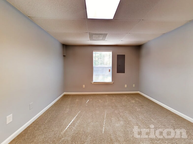 Building Photo - 71 Caroline Ln