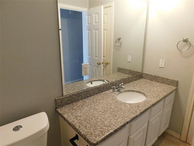 Building Photo - 2914 Bluegrass Ct