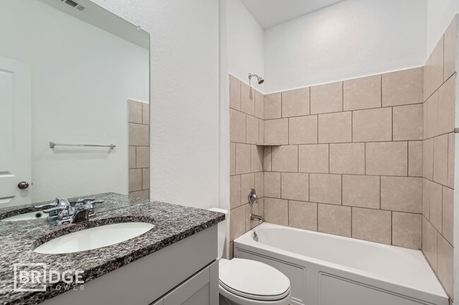 Building Photo - 2708 Coral Vly