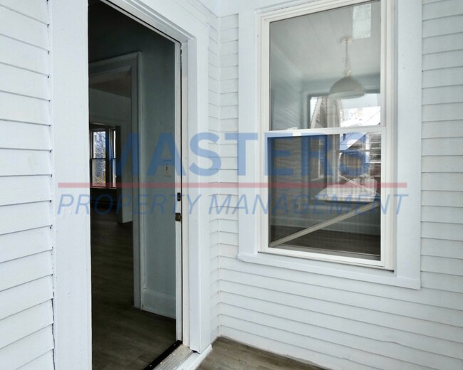 Building Photo - 425 Boston Pl