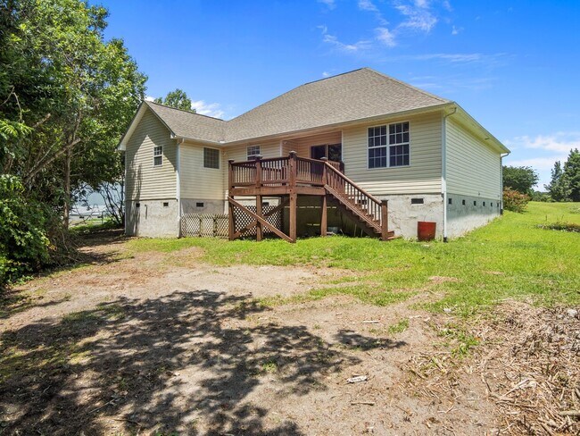 Building Photo - 305 Appaloosa Ct