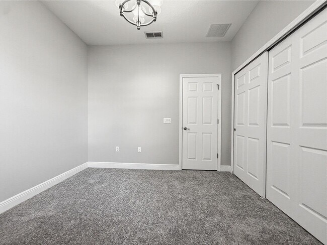 Building Photo - Waterfront 4 Bedroom Home in Eagle Creek Golf Community – Lake Nona