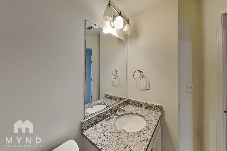 Building Photo - 7822 Bar Harbor Dr