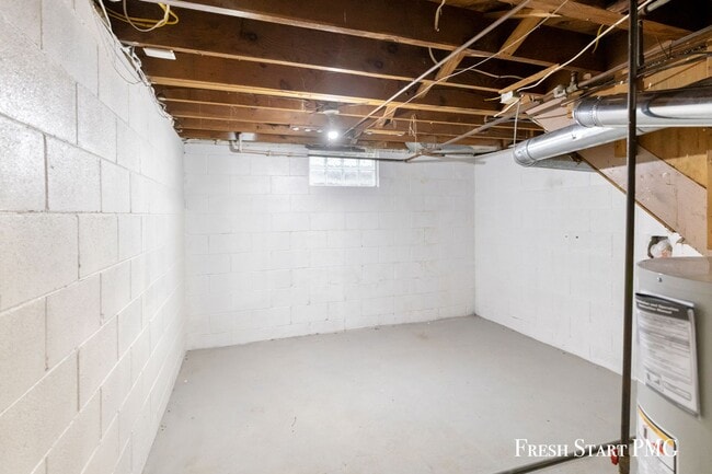 Building Photo - Updated 3 Bedroom Home