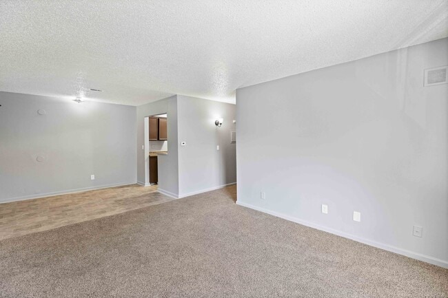 Building Photo - The Jefferson l Classic 2-Bedroom
