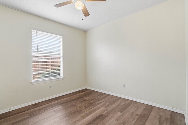 Building Photo - 21107 Stoney Haven Dr