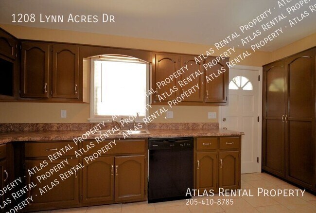 Building Photo - 1208 Lynn Acres Dr