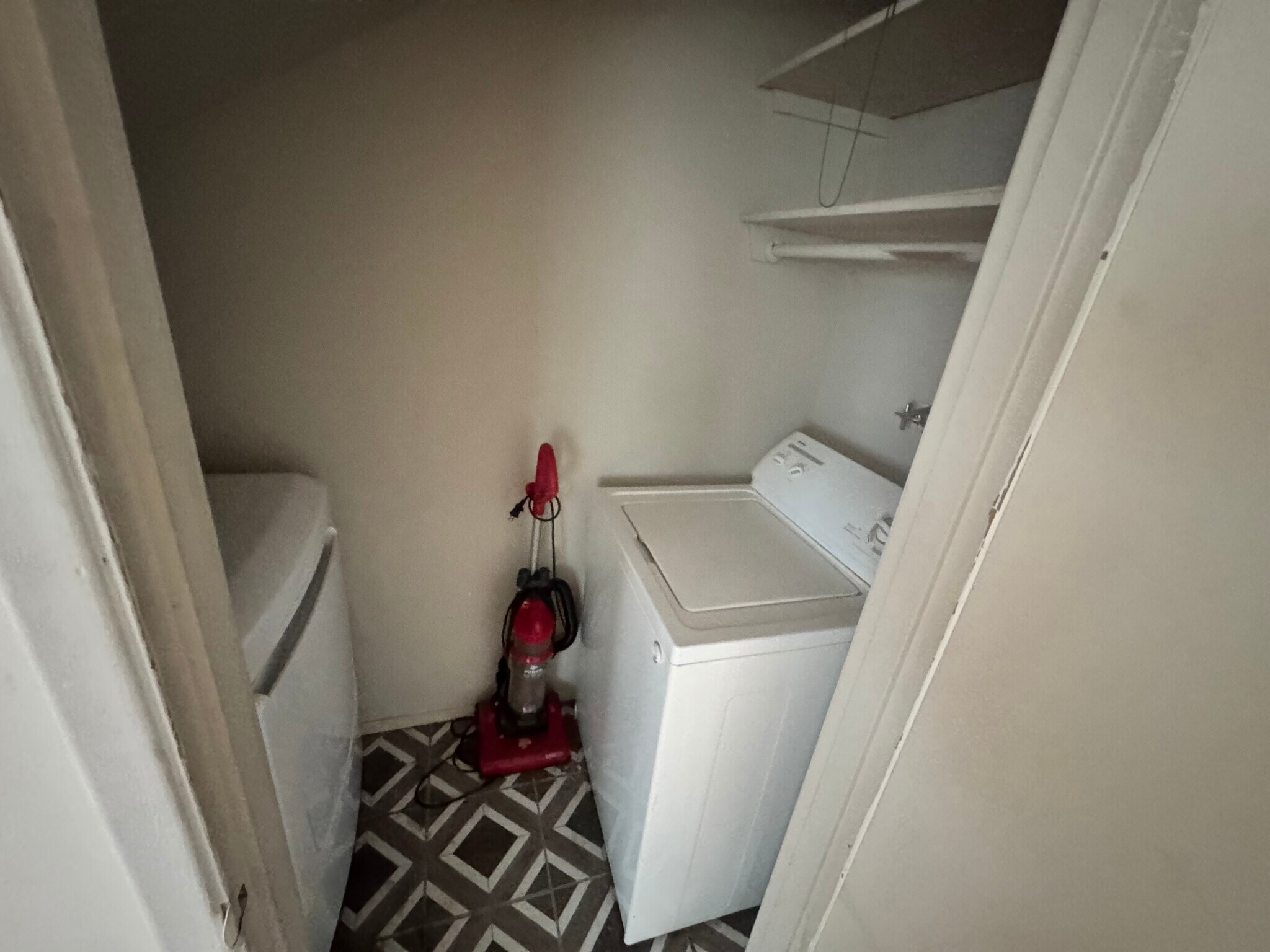 Building Photo - 8306 Wabash Ave S