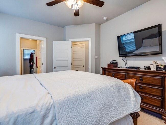 Building Photo - 16101 McAloon Way