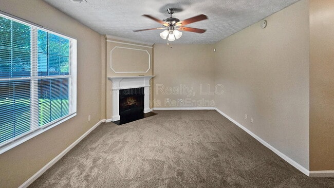 Building Photo - 4636 Forest Creek Ln