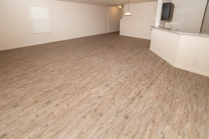 Building Photo - 4939 War Horse Dr