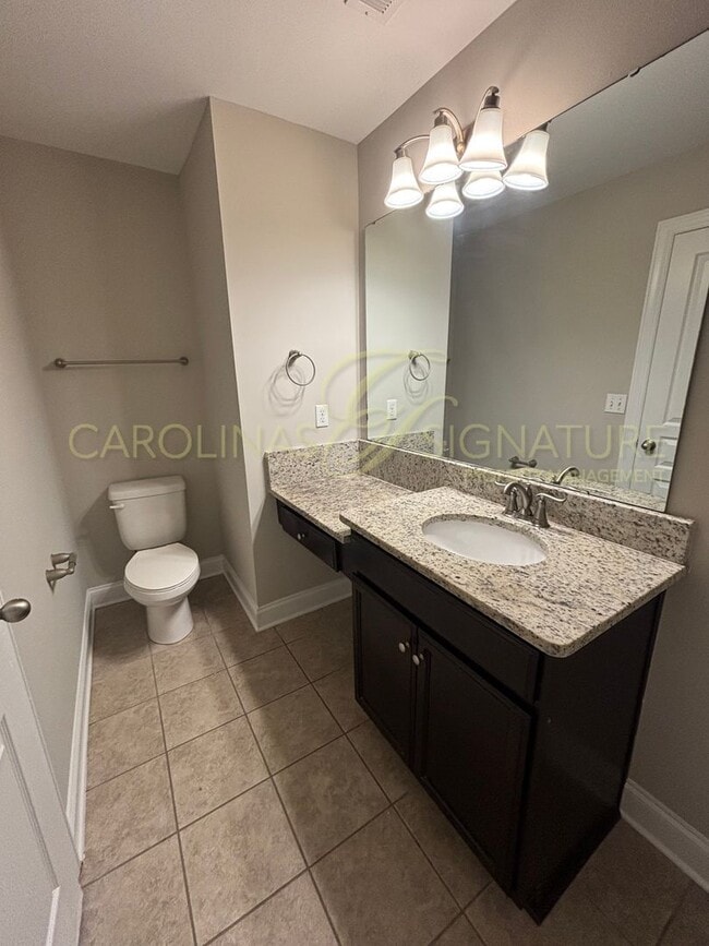 Building Photo - 3BR/2.5BA Townhouse in Settlers Landing; E...