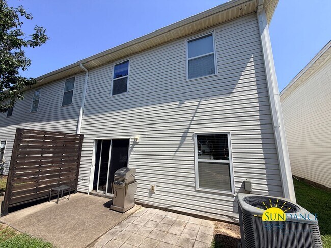 Building Photo - 1150 Airport Rd