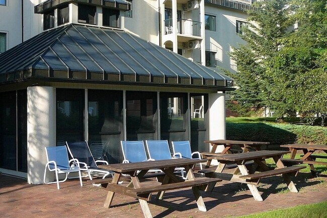 Building Photo - 48 Cooper Memorial Dr