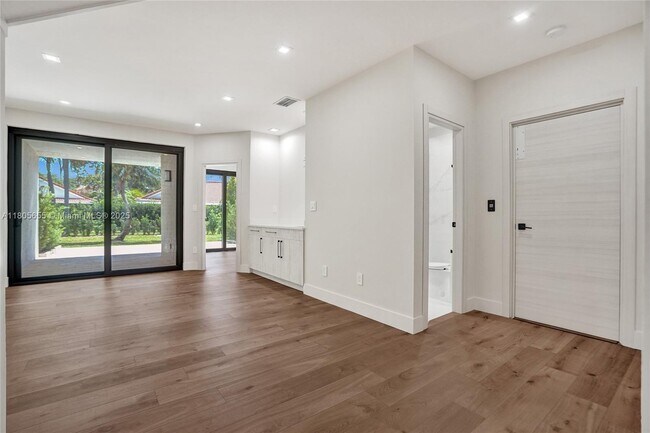 Building Photo - 21382 Marina Cove Cir