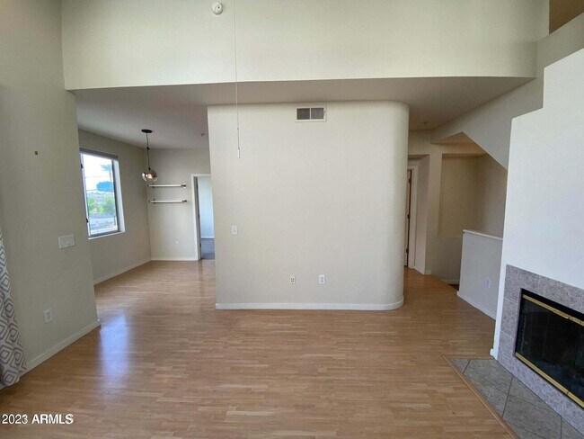 Building Photo - 3633 N 3rd Ave