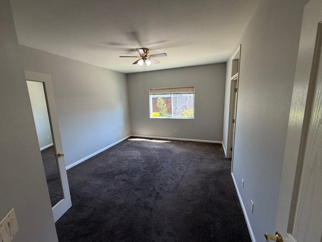 Building Photo - 3 bedroom + office | 2 bathroom | Single family home