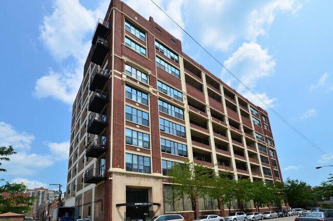 Primary Photo - South Loop Chicago 1 Bed 1 Bath Apartment