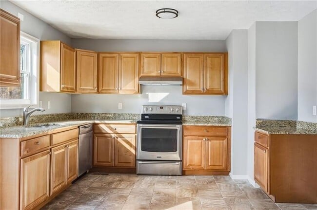 Building Photo - 5825 Stonehaven Dr NW