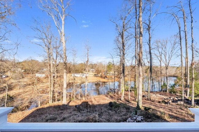 Building Photo - Spacious 4BR, 4BA Home with Lake Views in Belle Terre Acres $2,225/mo rent***
