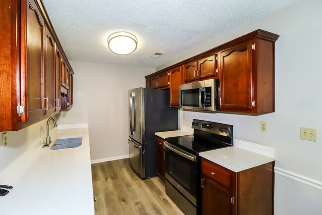 Building Photo - 6842 Theda Cove