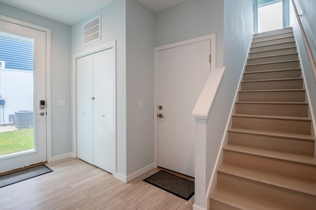 Building Photo - OFF-SEASON RENTAL OFFERING A TRANQUIL ESCAPE