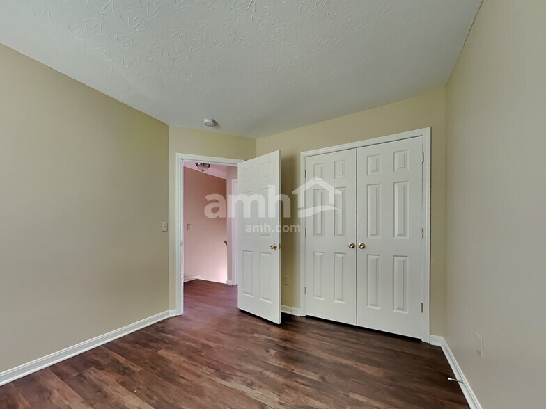 Building Photo - 2132 Lunar Ln