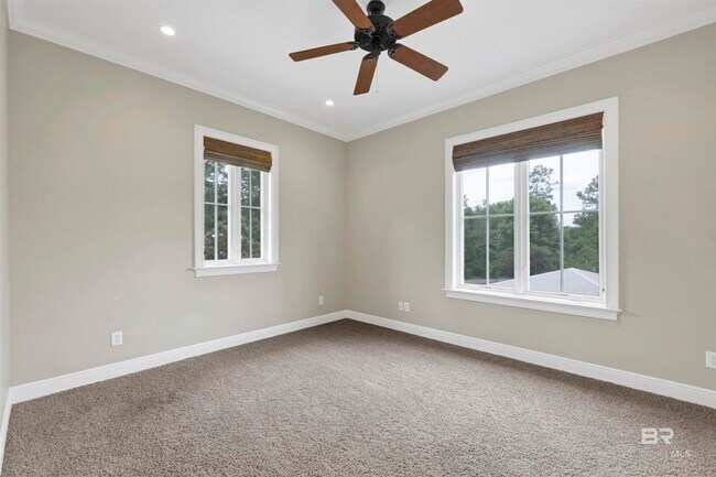 Building Photo - 32491 Water View Dr E