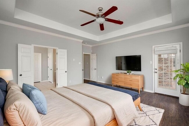 Building Photo - 2916 Alsatia Dr