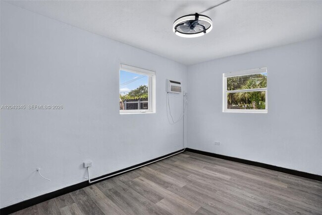 Building Photo - 636 NW 14th Terrace