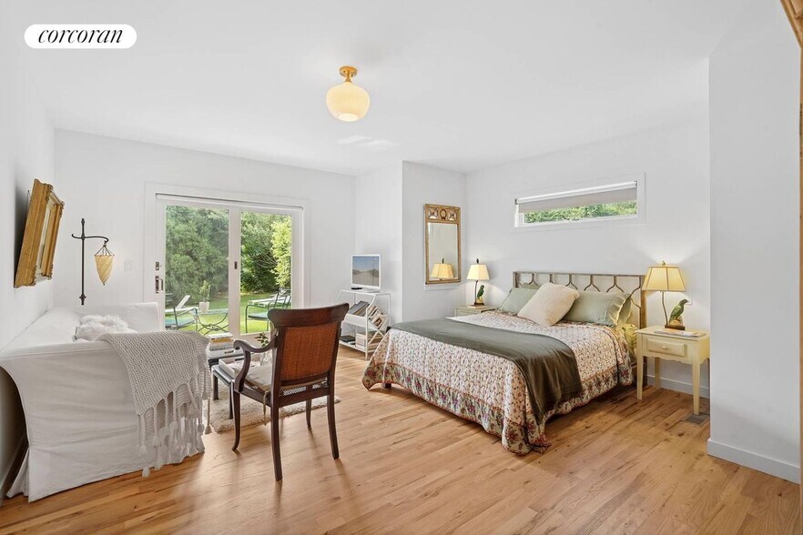 Building Photo - 176 Bridgehampton Sag Tpke